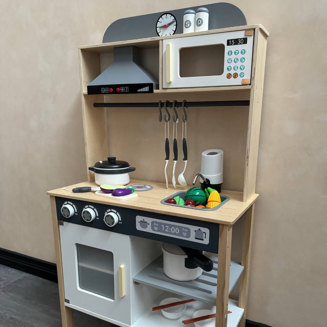 Kitchen with working faucet